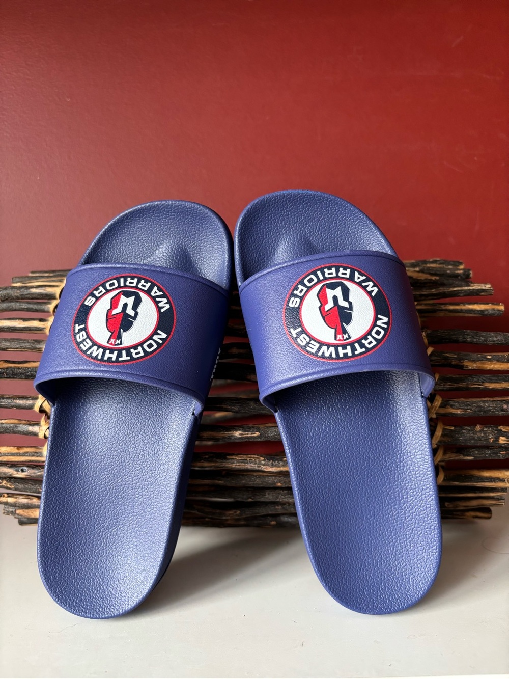 Kids NORTH WEST WARRIORS Sliders Euro 32 Cdn Size 1 Age 5|6
